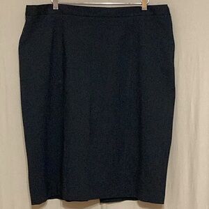Kasper black knee-length pencil skirt Size 16W
